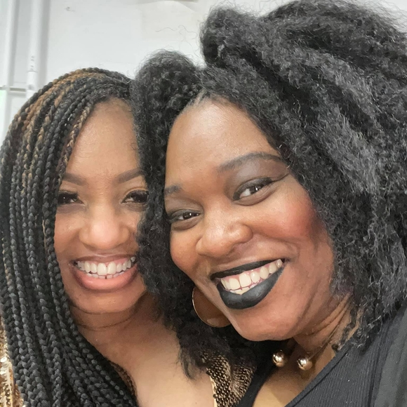 Meet your Posher, Cathy - Picture 1 of 1